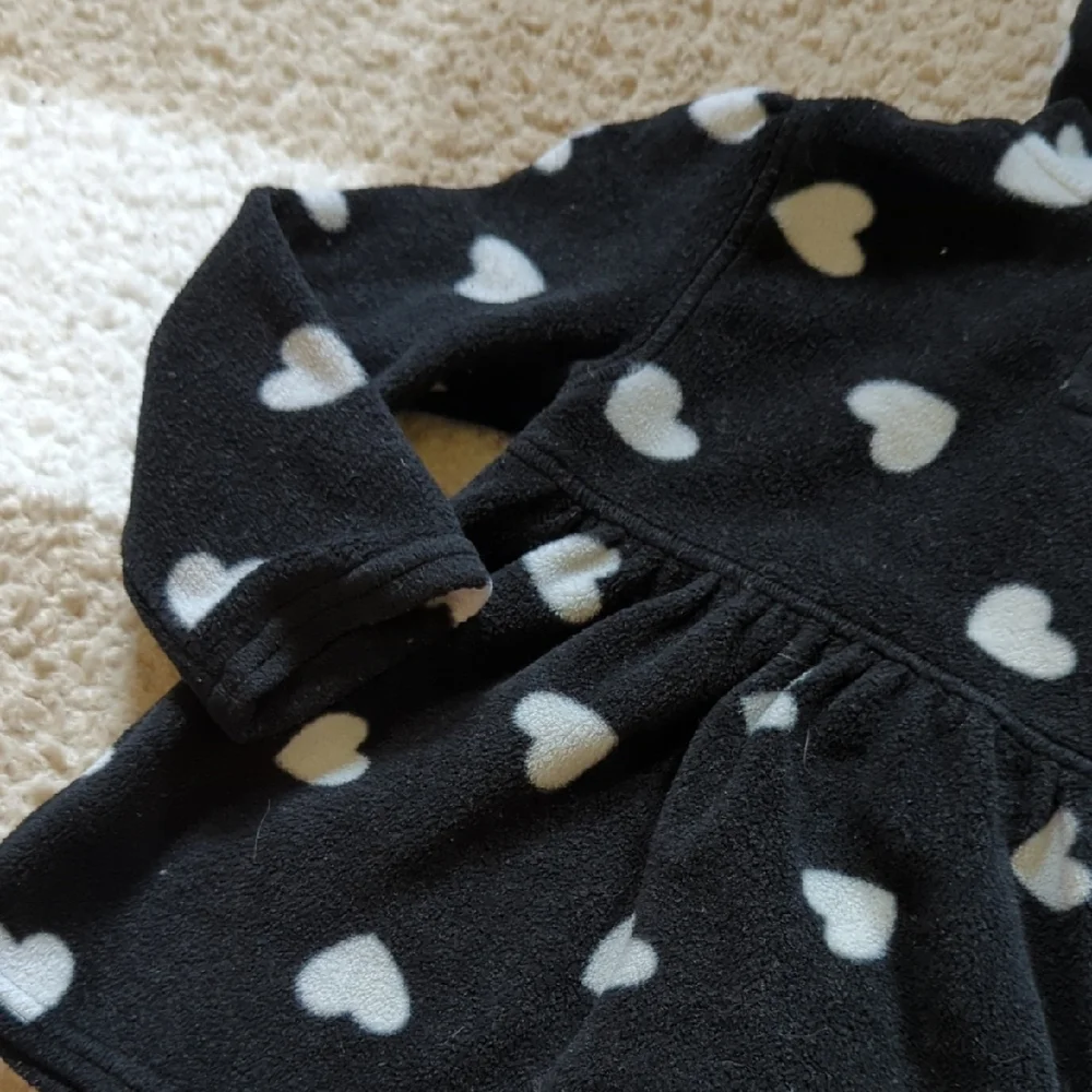 Old Navy Fleece Black and White Heart Pattern Jacket. - Picture 6 of 7